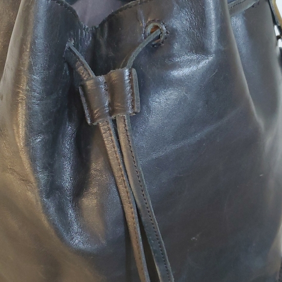 SOLD!!! MADEWELL "THE LAFAYETTE" Bucket Bag - Picture 3 of 15